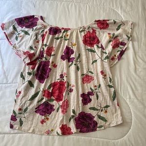 Floral blouse🌸💕